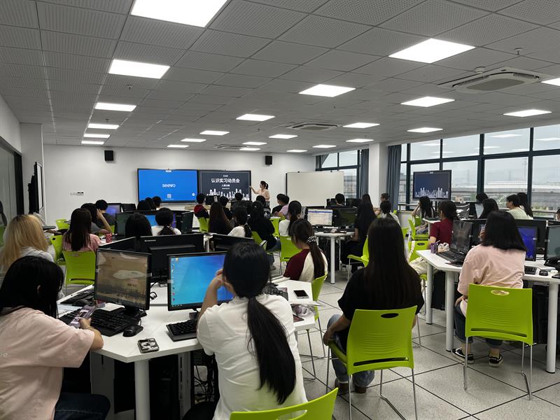 立足管理和信息类专业多年积淀优势