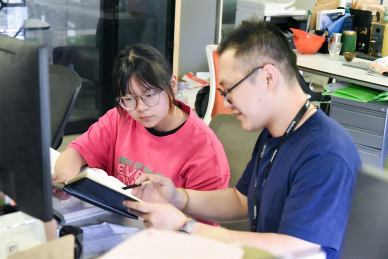 继续了解现有教职工111人